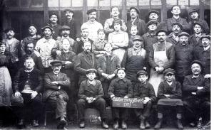 Ouvriers des ateliers DÉNY en 1921